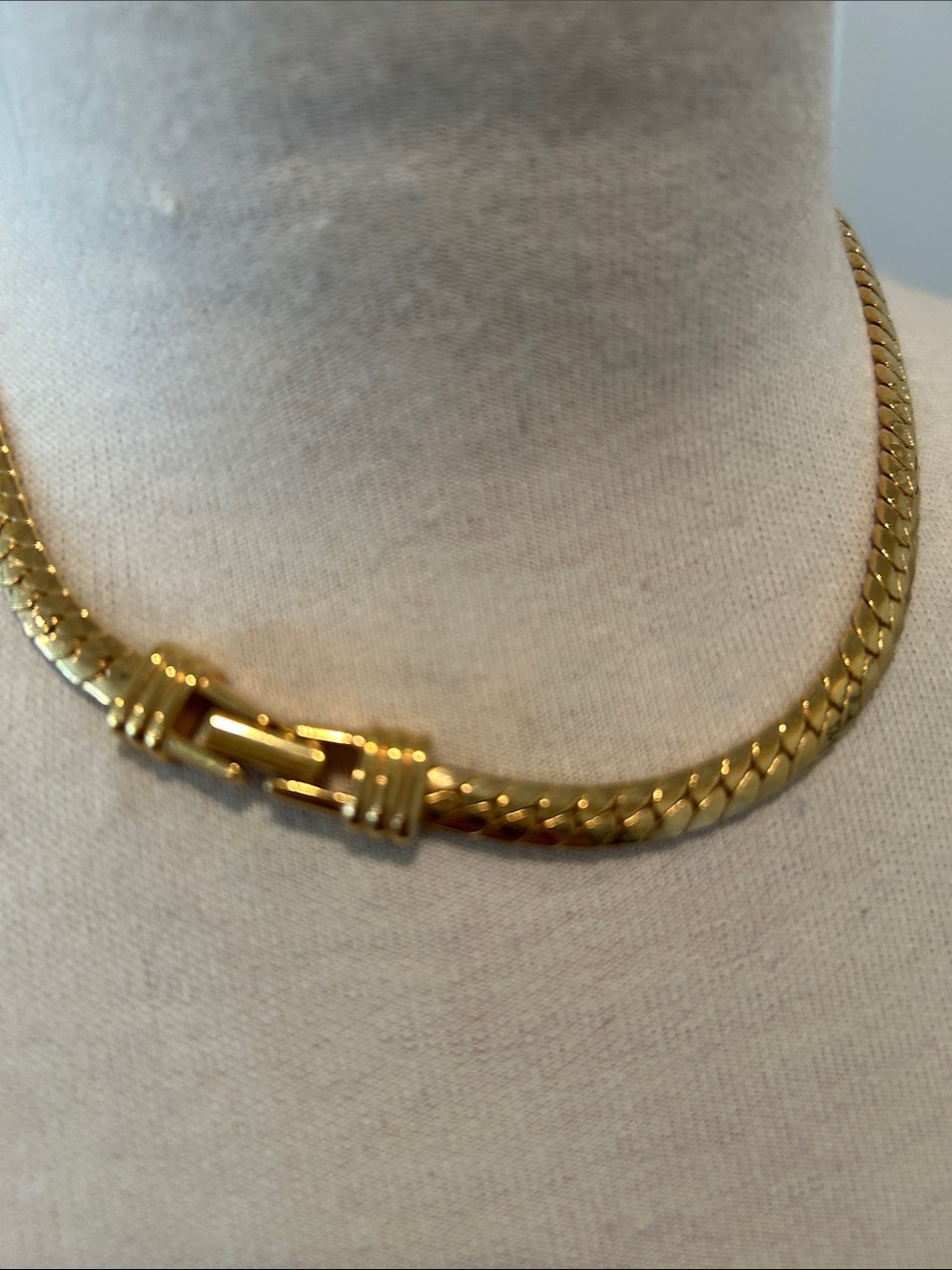 Gold Tone Crystal Pavé Heart Pendant Choker with clip earrings - Picture 4 of 6